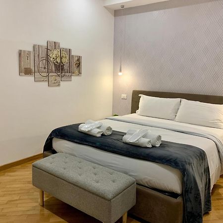 Trevi Suite Apartment - Barberini ローマ エクステリア 写真
