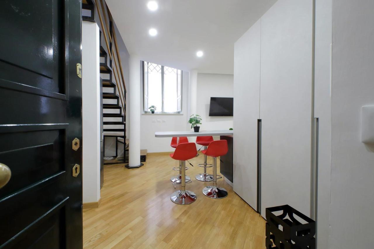 Trevi Suite Apartment - Barberini ローマ エクステリア 写真