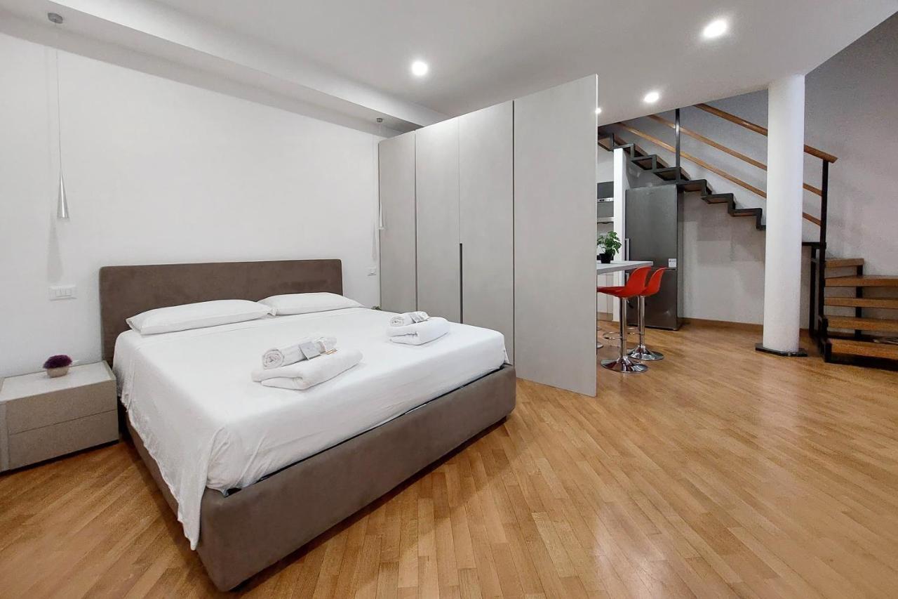 Trevi Suite Apartment - Barberini ローマ エクステリア 写真