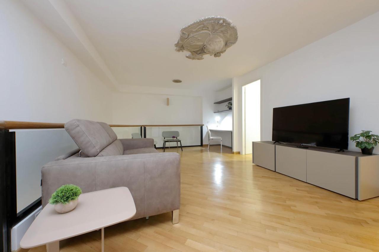 Trevi Suite Apartment - Barberini ローマ エクステリア 写真