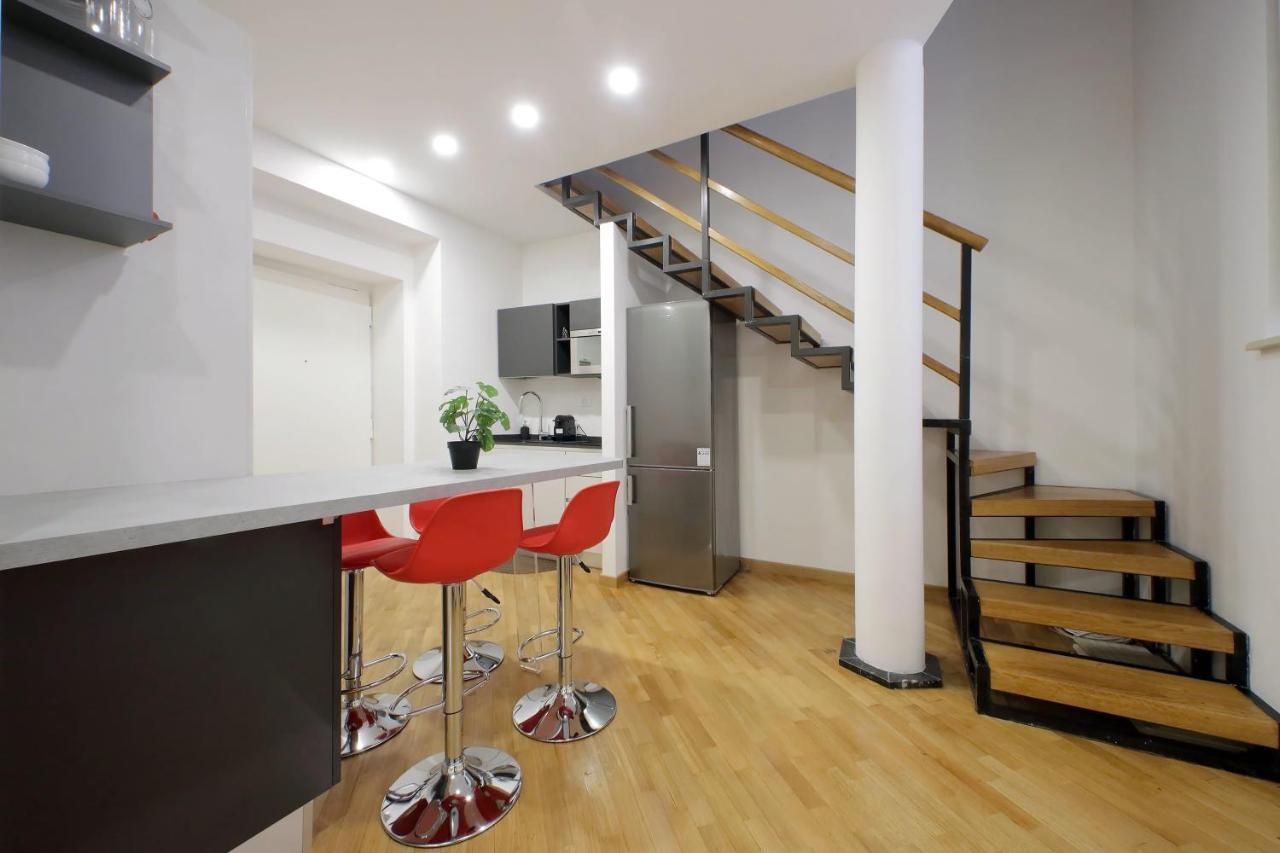 Trevi Suite Apartment - Barberini ローマ エクステリア 写真